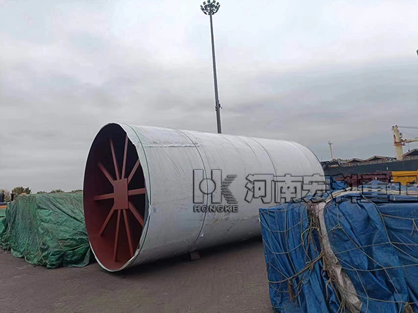 發往天津港口的海綿鐵回轉窯生產線設備